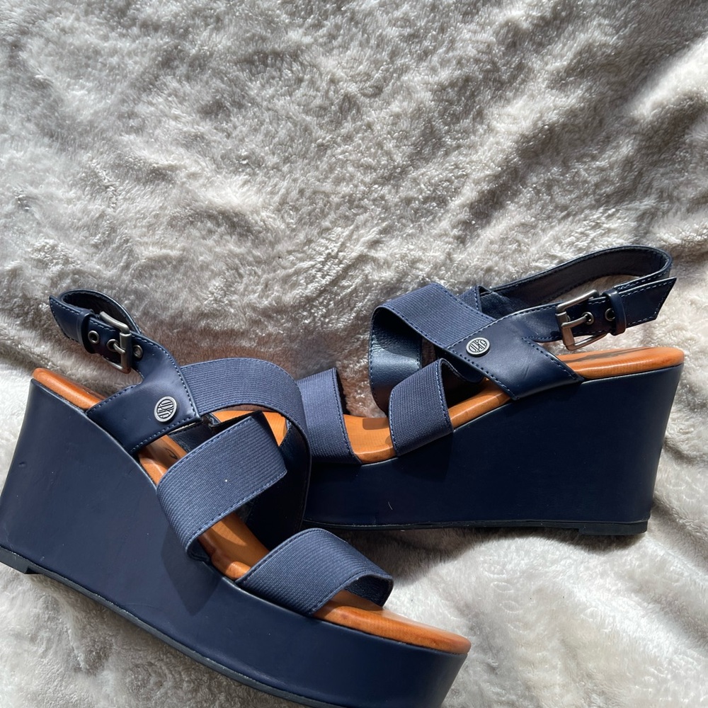 Unisa Women’s Navy Wedge Sandals - Comfortable Strappy Platform Size 9‎